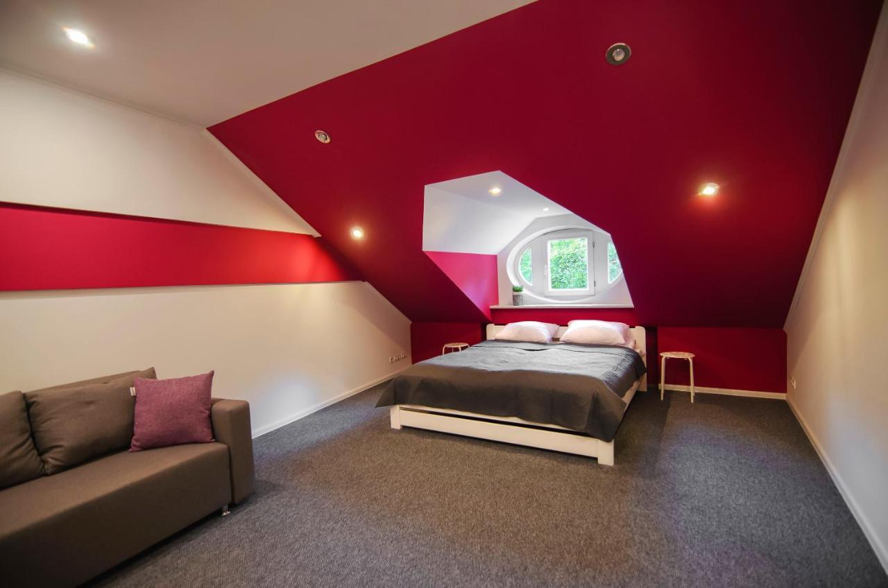 Friends Hostel Lviv Rustaveli Str Bagian luar foto