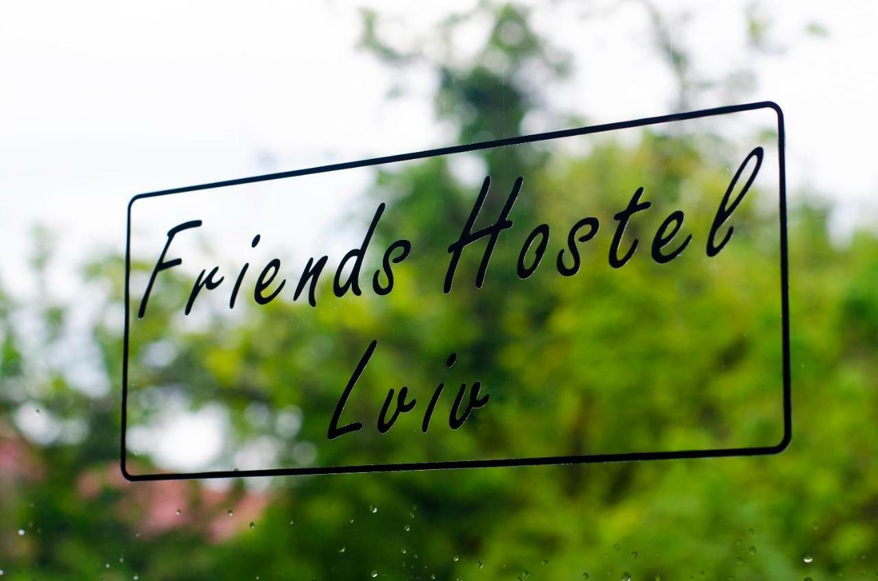 Friends Hostel Lviv Rustaveli Str Bagian luar foto
